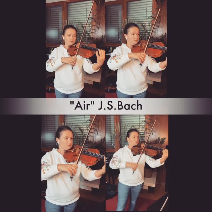 Valeria Gleim spielt alle vier Stimmen von Bachs „Air“ selbst ein